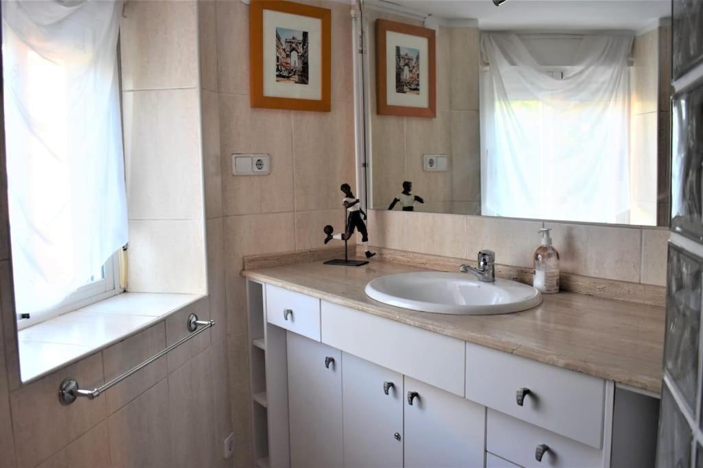 Casa Con Terrazas Leilighet Zaragoza Eksteriør bilde
